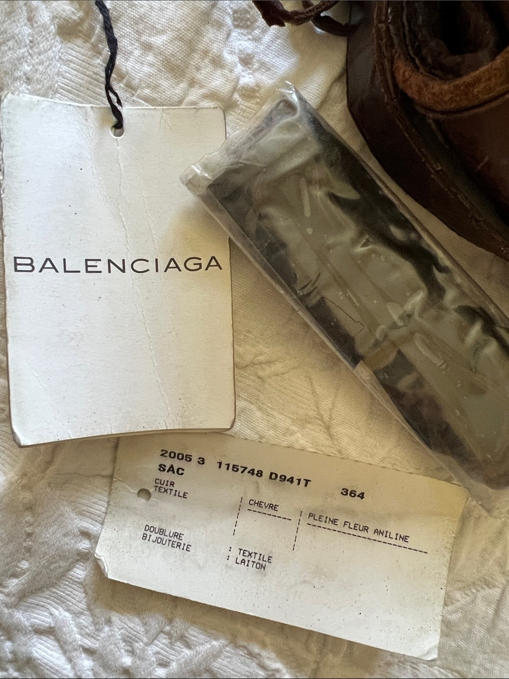 Balenciaga the City Leather Brown Shoulder Bag - Picture 6 of 17